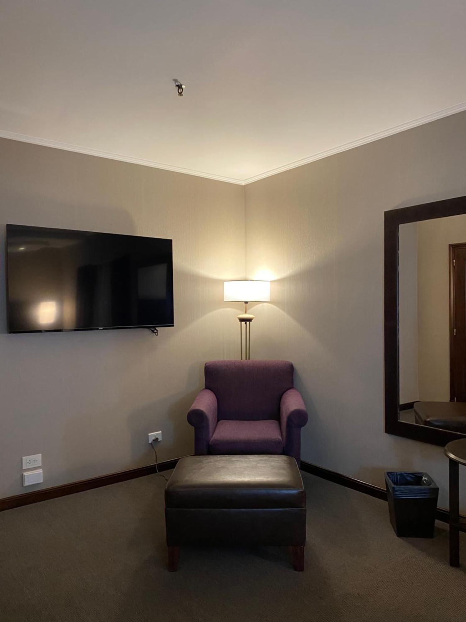 Howard Johnson Plaza Florida Street Hotel 4*